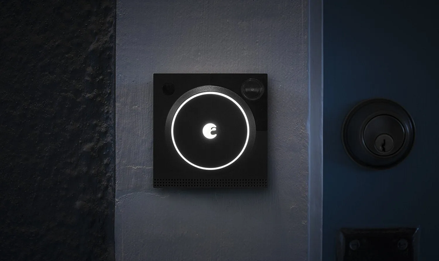 August Doorbell Cam Pro, 2nd generation Wired Smart doorbell, with 24hr FREE video storage, Works with Alexa