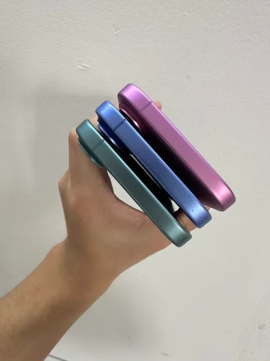 iPhone 16