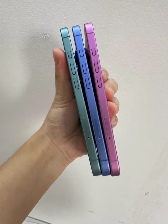 iPhone 16