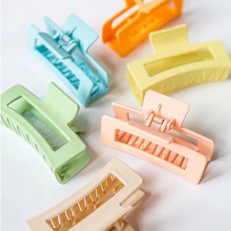 Medium Square Claw Clip (Matte Peach)