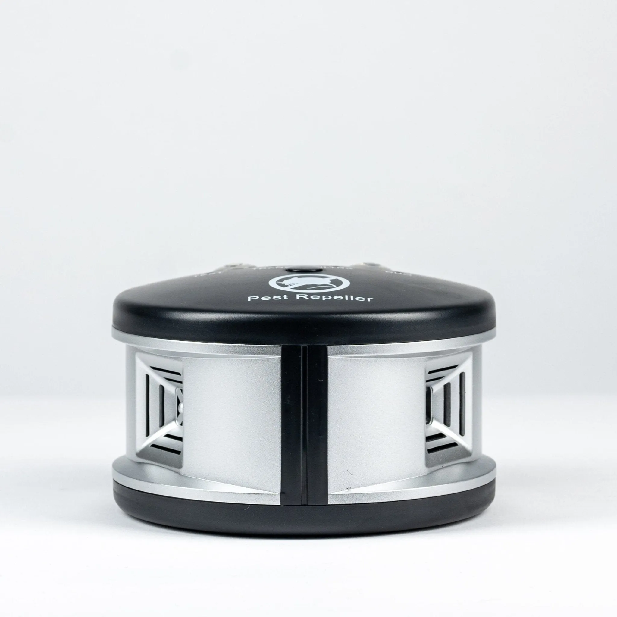 Stealthy 360 Degree Ultrasonic Pest Repeller
